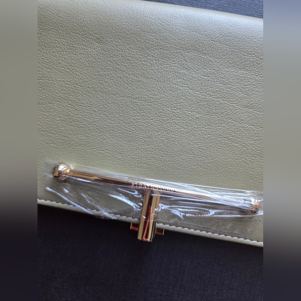 Strathberry Pistachio Large Melville NWOT wallet - Picture 4 of 12